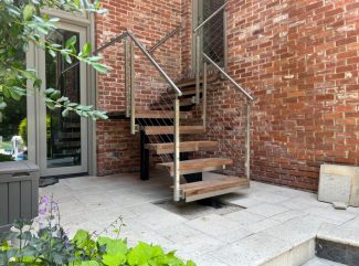 Exterior Free-Standing Staircase by Stair SolutionsBest Custom Home Designs